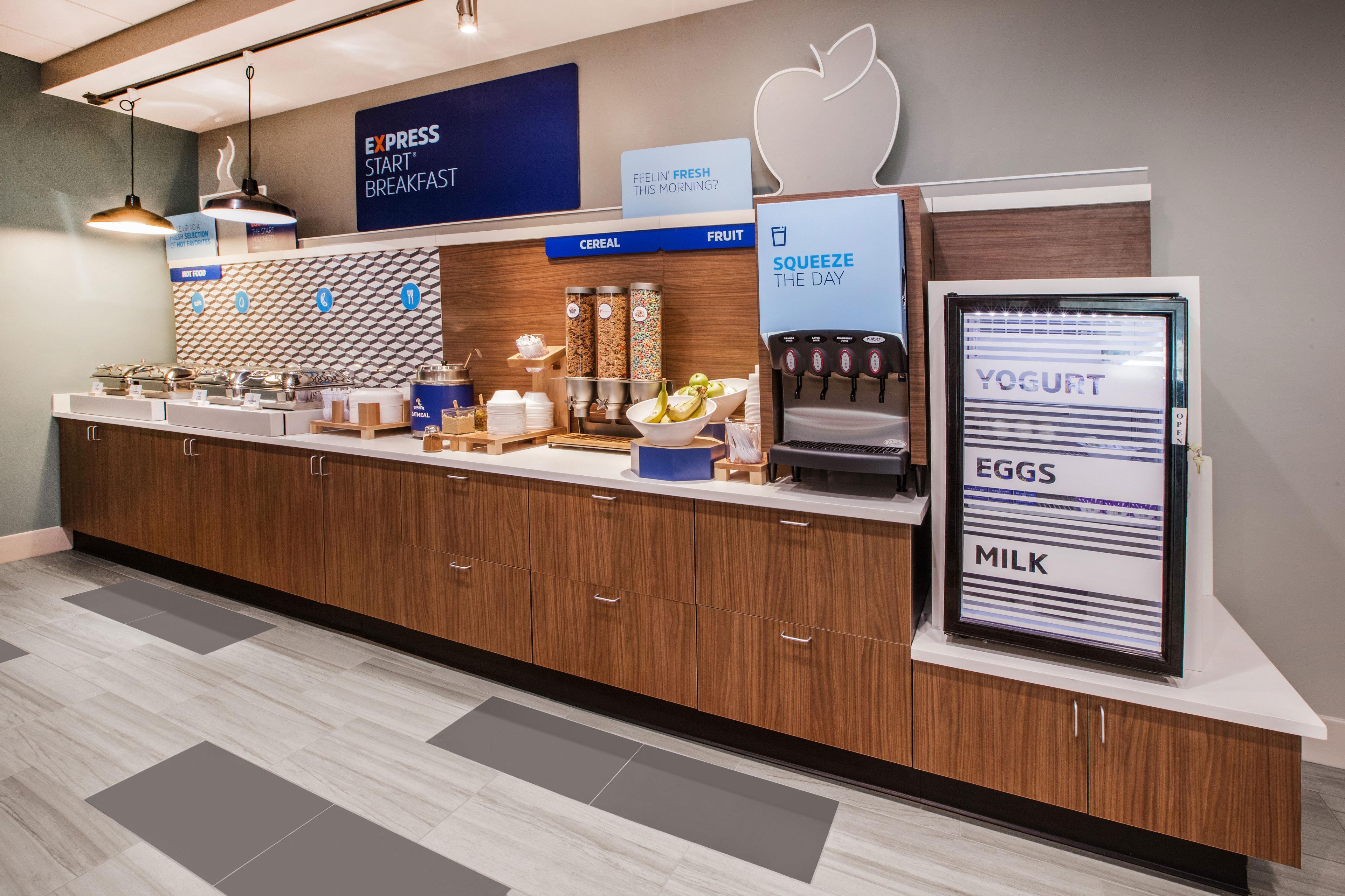 Holiday Inn Express Hotel & Suites New Boston By Ihg Екстериор снимка